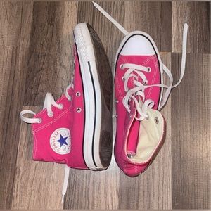 (SOLD) Pink high top converse (men’s 6/women’s 8)